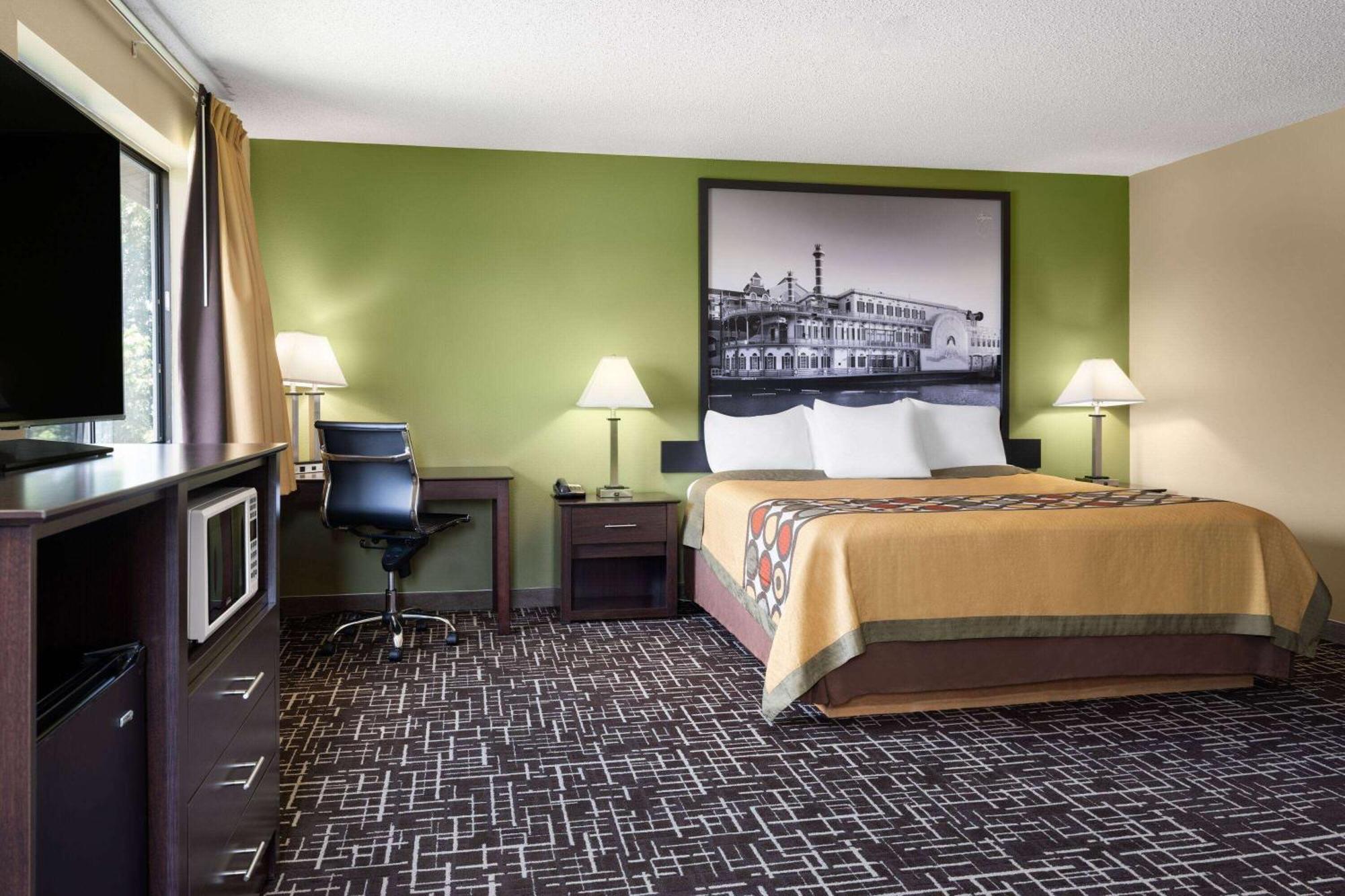 Super 8 By Wyndham Dyersville Екстериор снимка